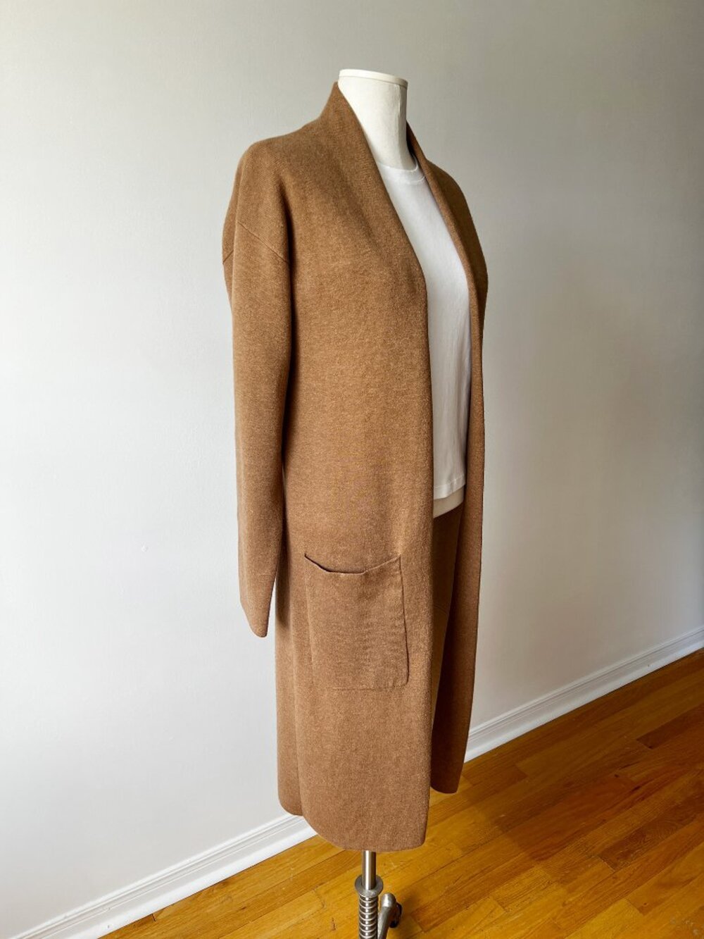 Aritzia Babaton Lance Cardigan in Constant Camel/Birch, size XS.